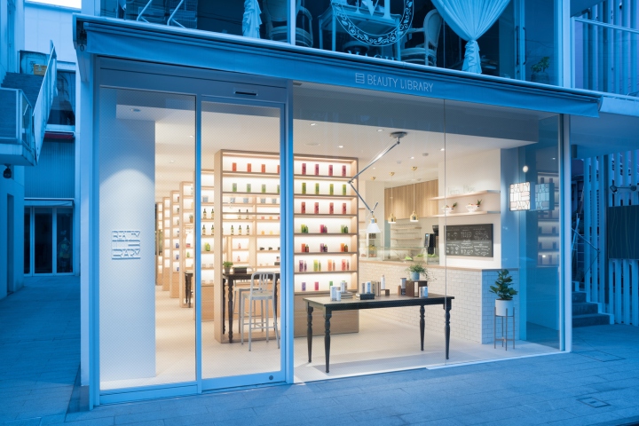 極簡風格化妝品體驗店裝修設(shè)計案例